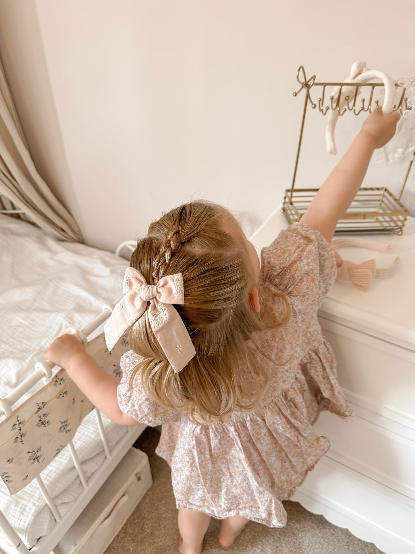 Longtail Bow | Blush Bloom