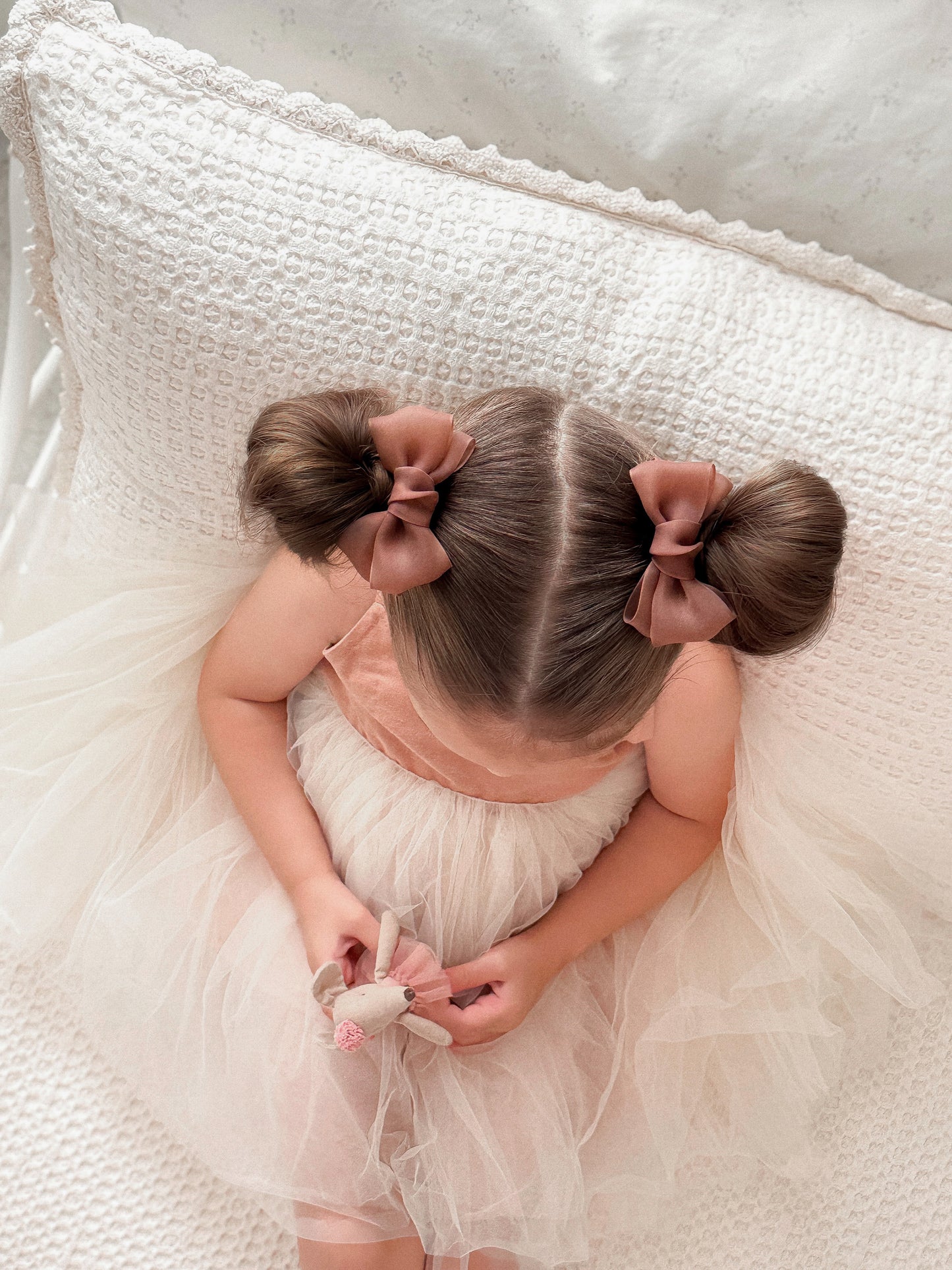 Pigtail Bows | Marshmallow Chiffon - Cocoa