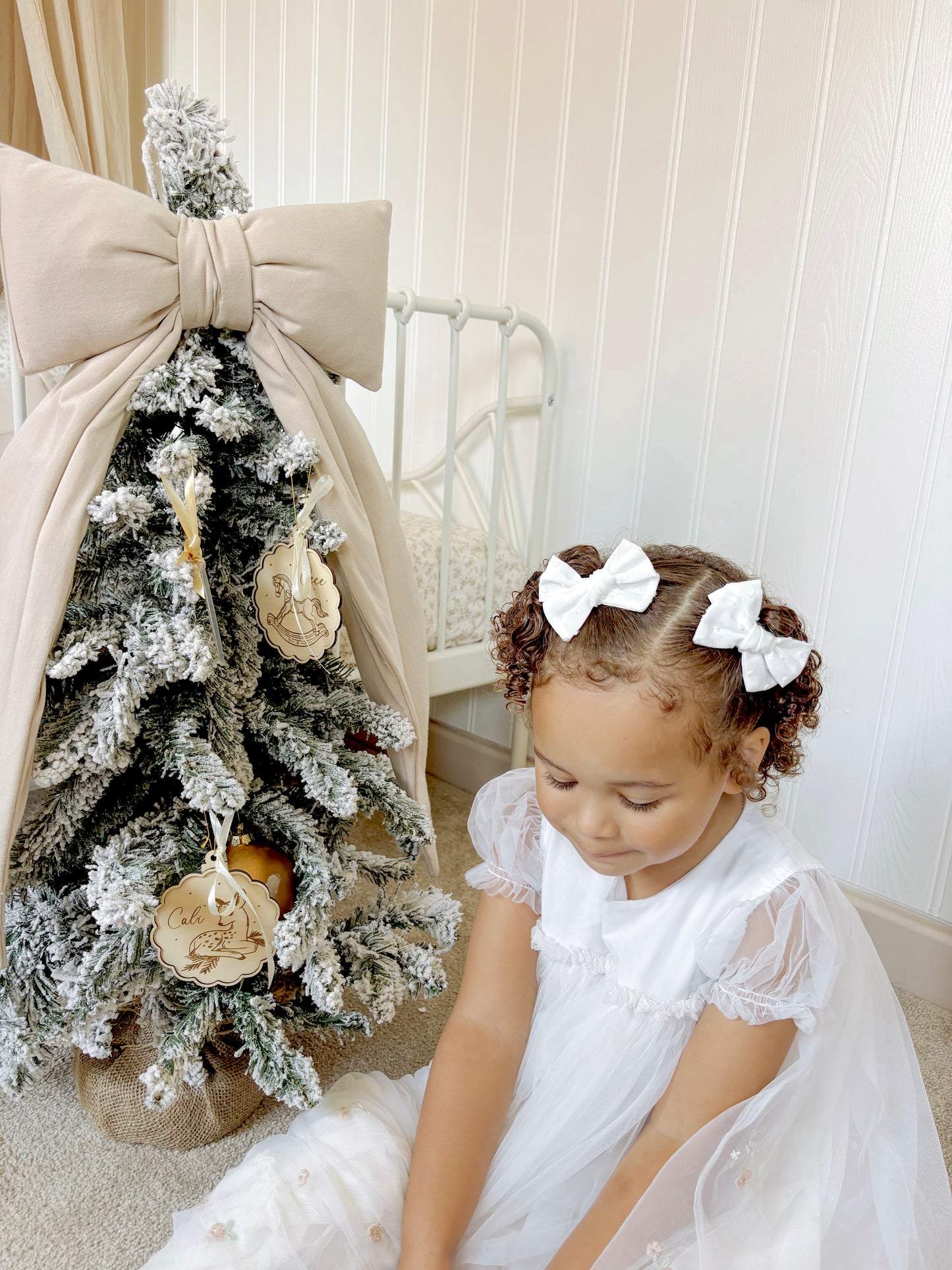 Petite Pinwheel Pigtail Bows | Winter White