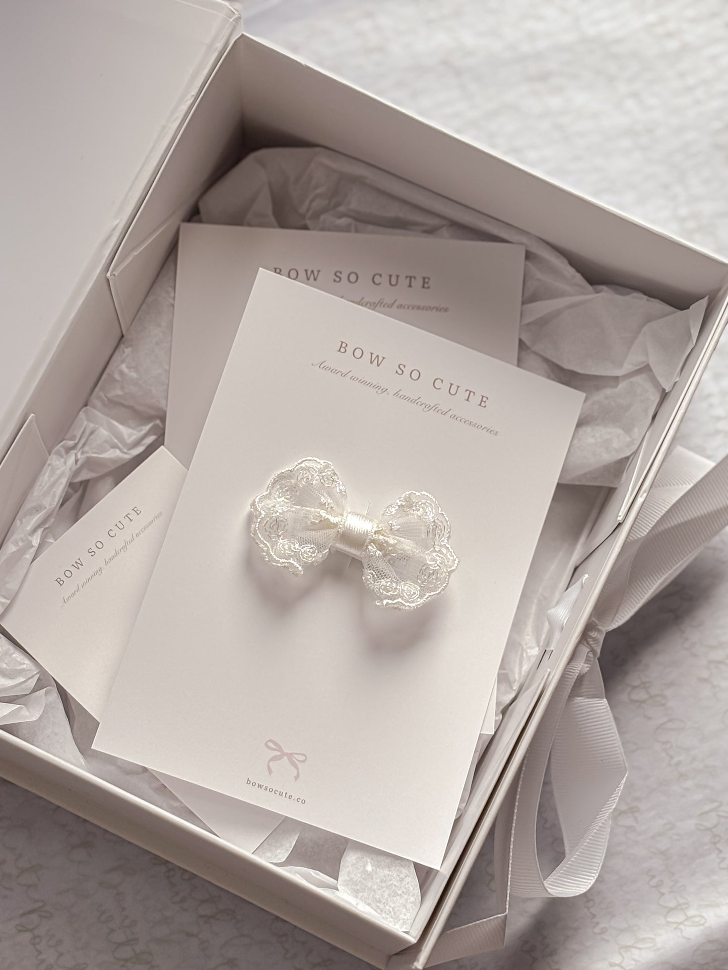 Bow | Lovey Lace - Powder White