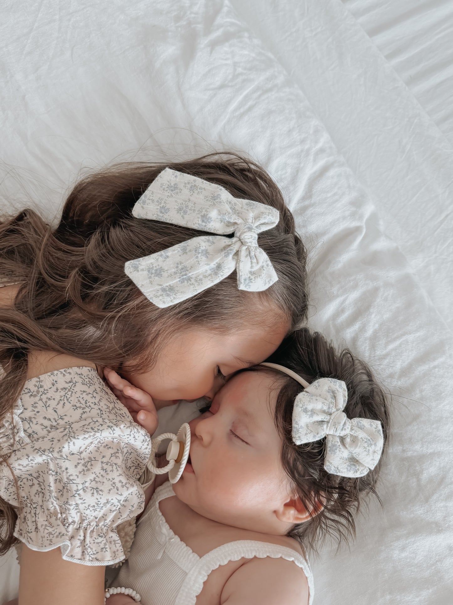 Longtail Bow | Blue Cottage Roses