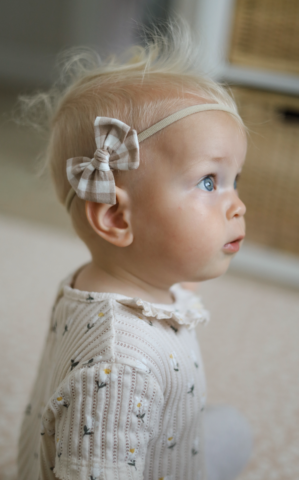 Petite Pinwheel Bow | Beige Gingham