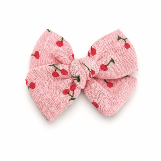 Petite Pinwheel Bow | Cherry Dream