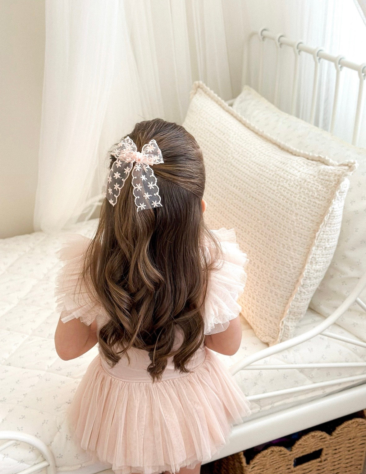 Midi Bow | Carnation Lace
