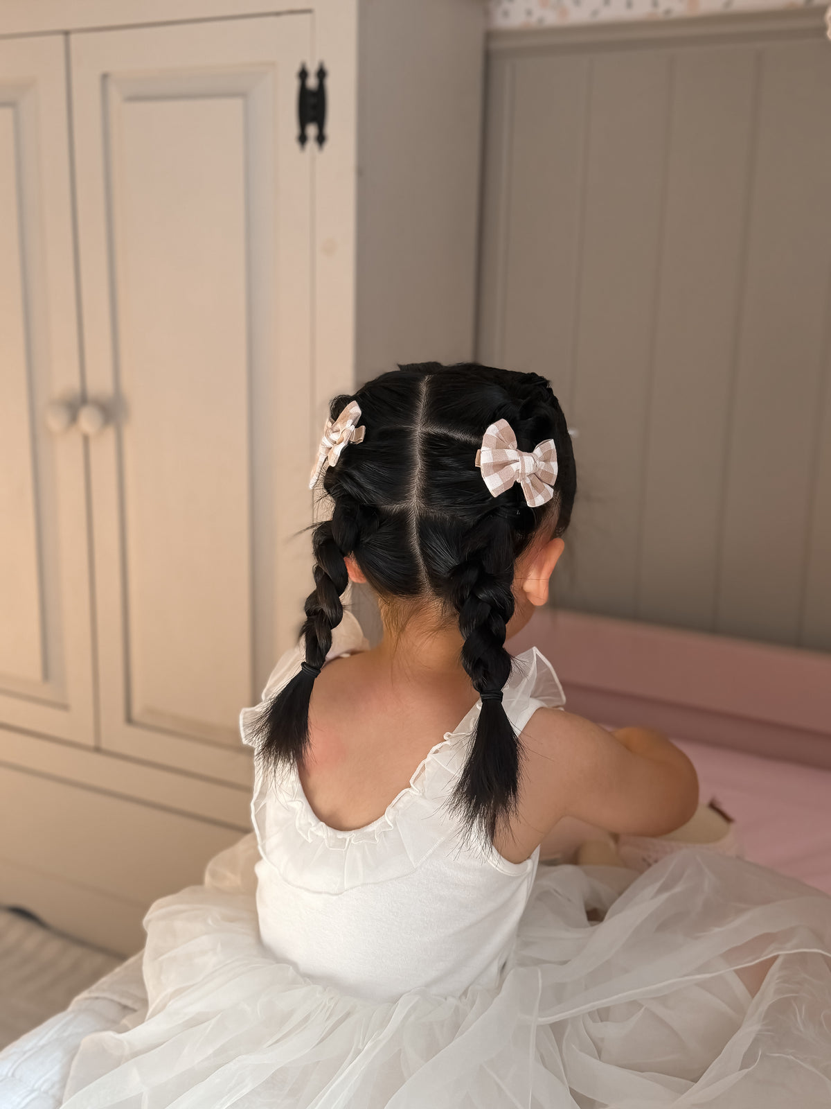Pinwheel Pigtail Bows | Beige Gingham