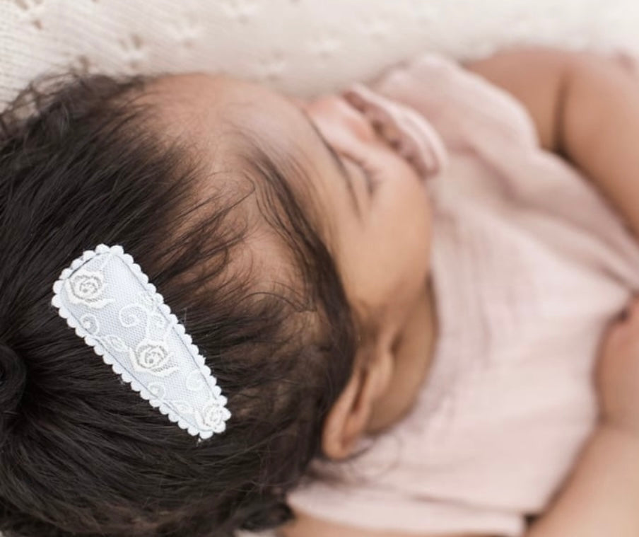 Large Snap Clips | White Tulle