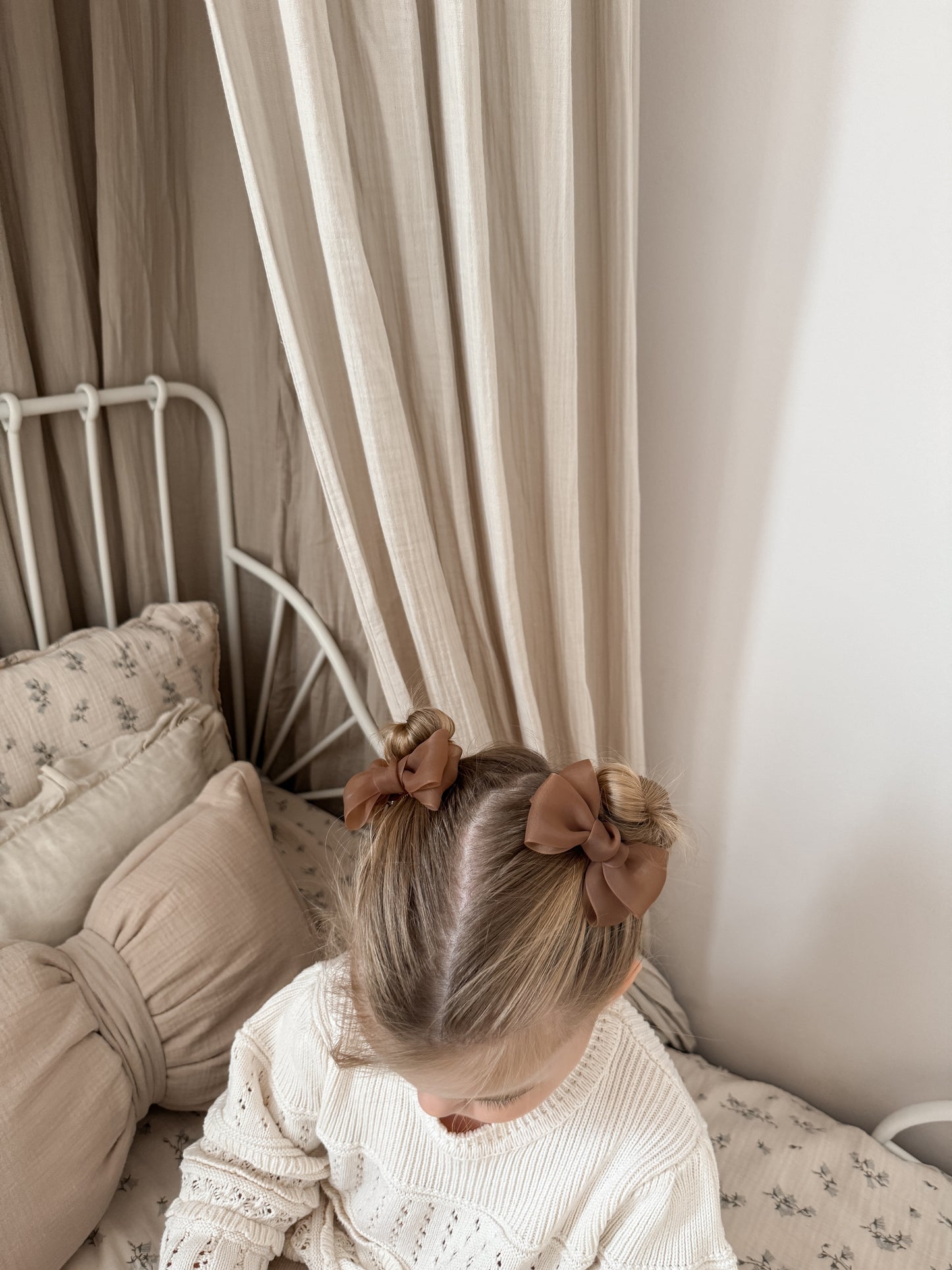 Pigtail Bows | Marshmallow Chiffon - Cocoa
