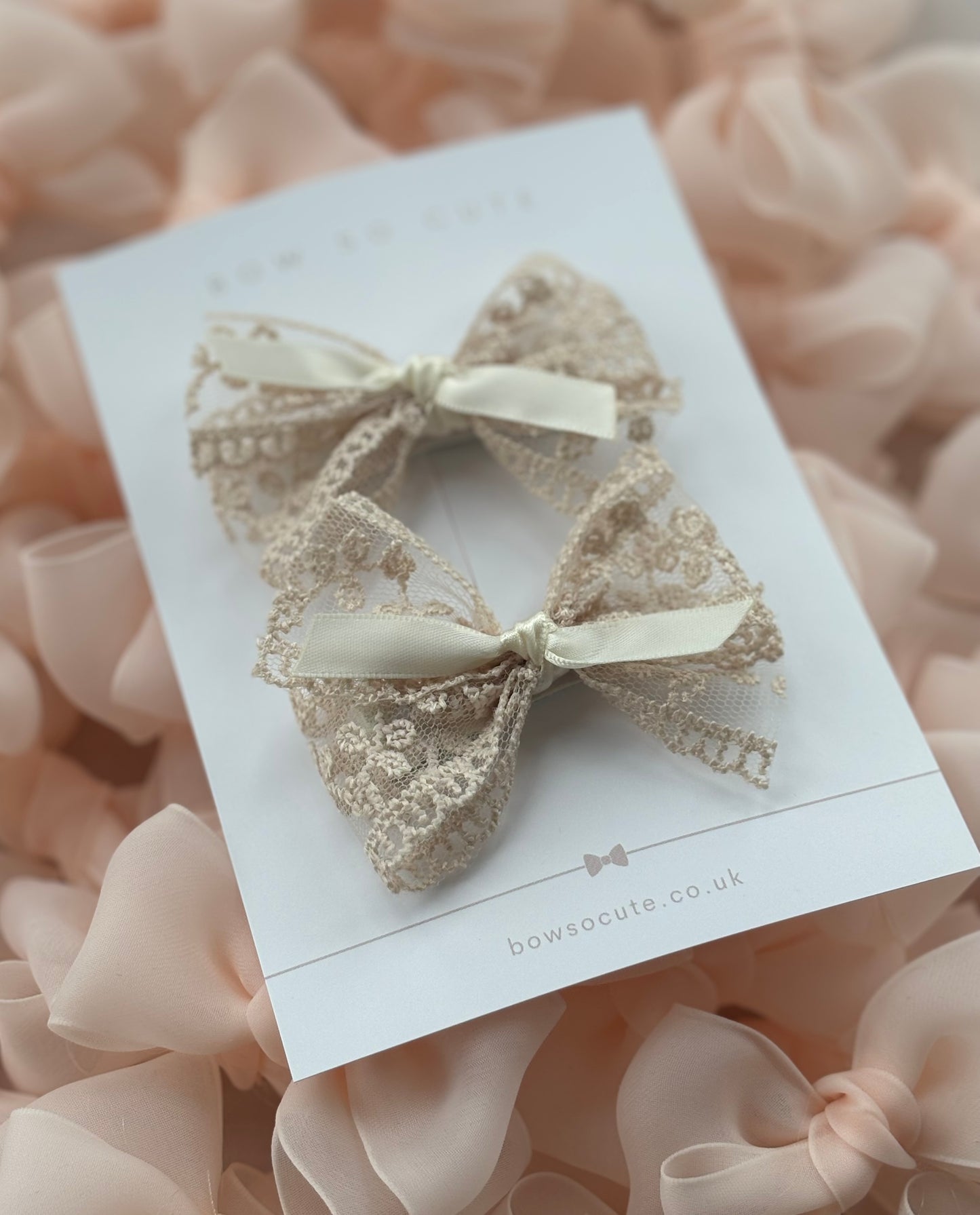 Pigtail Bows | Vintage Lace