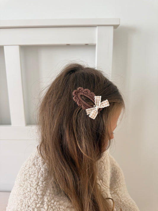 Scallop Crochet Clip | Chocolate Bow