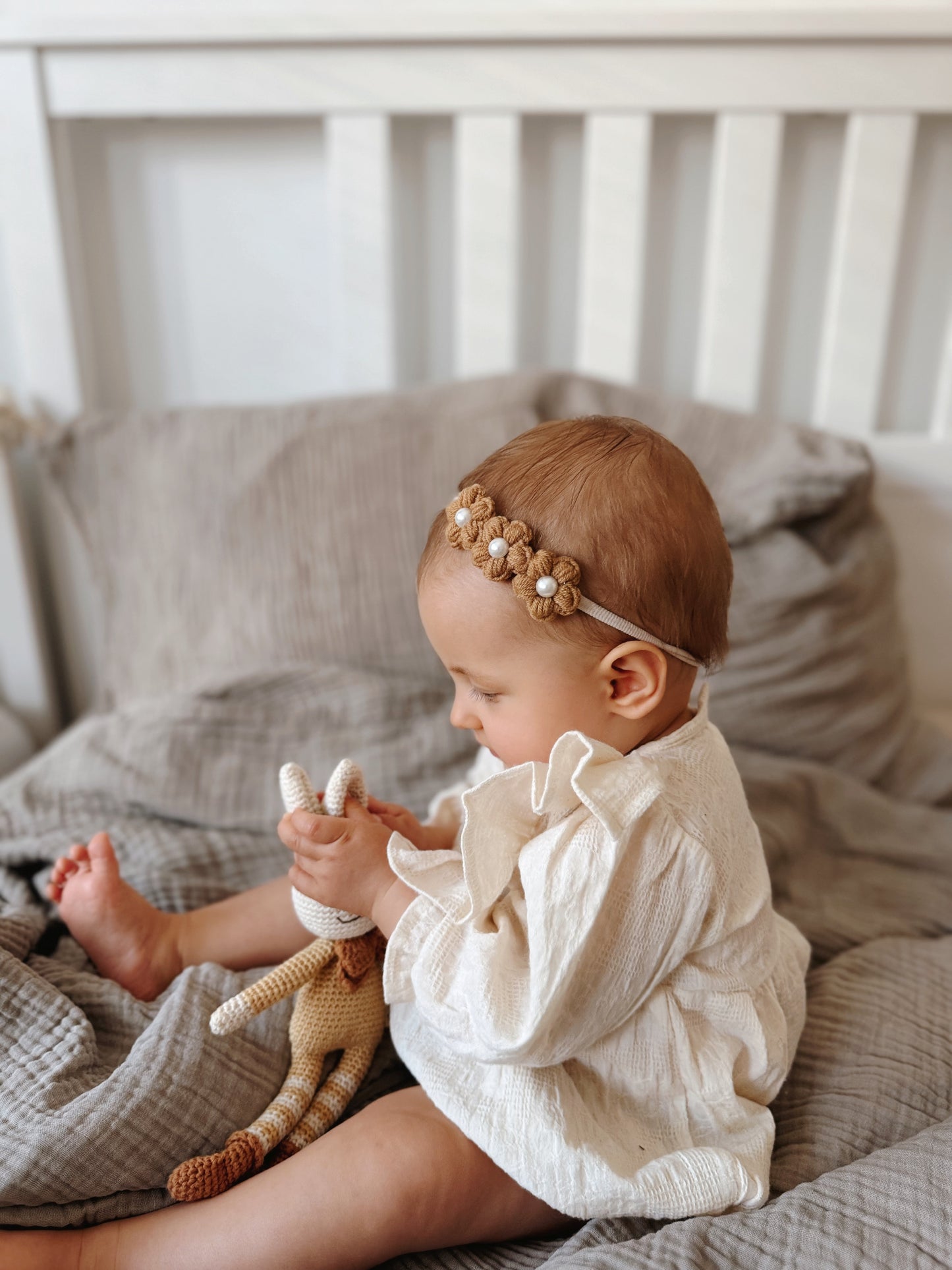 Dainty Headband | Pearly Golden Brown