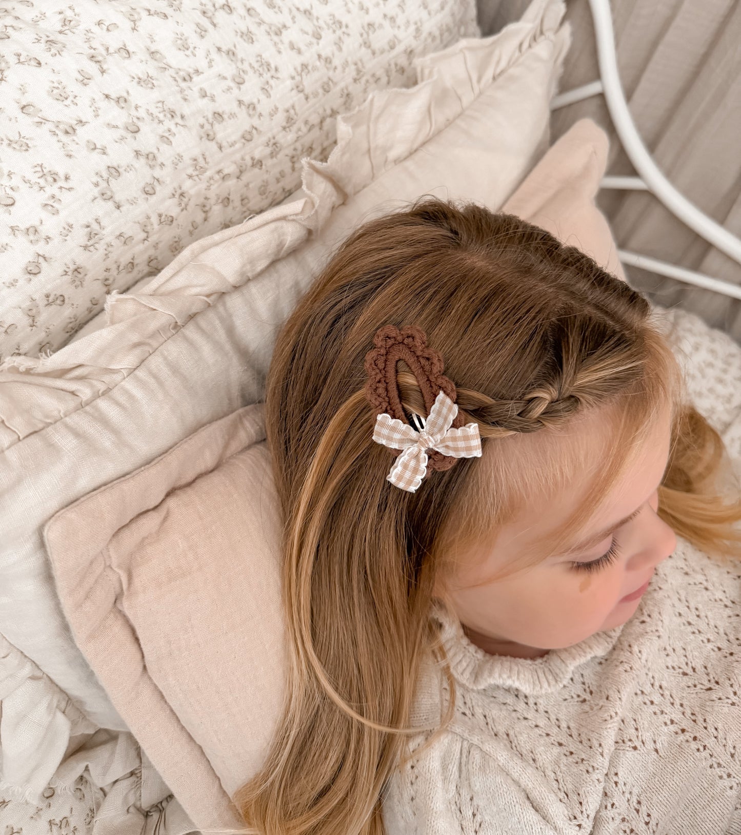 Scallop Crochet Clip | Chocolate Bow