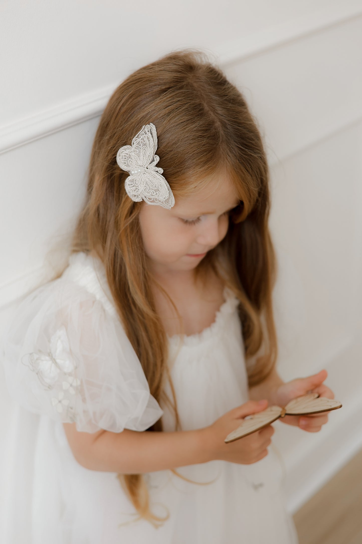 Clip | Lace Pearl Butterfly - Oat