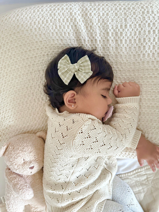 Petite Pinwheel Bow | Sage Plaid