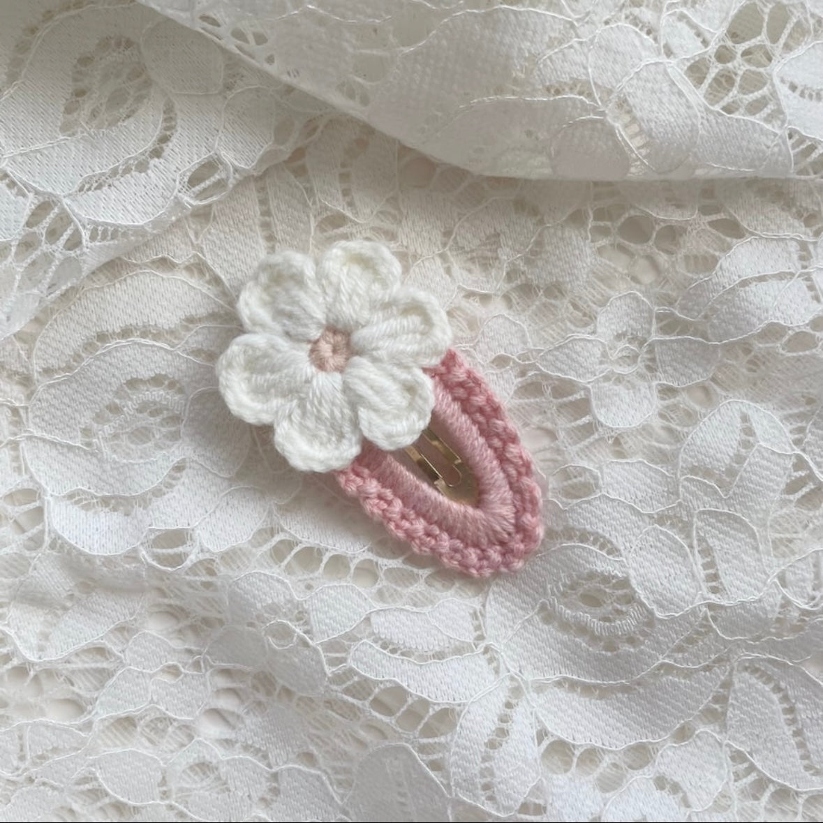 Daisy Crochet Clip | Rosey Pink