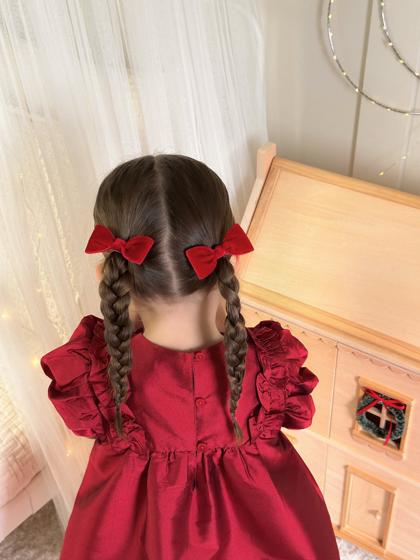 Knotted Pigtail Bows | Santa Velvet