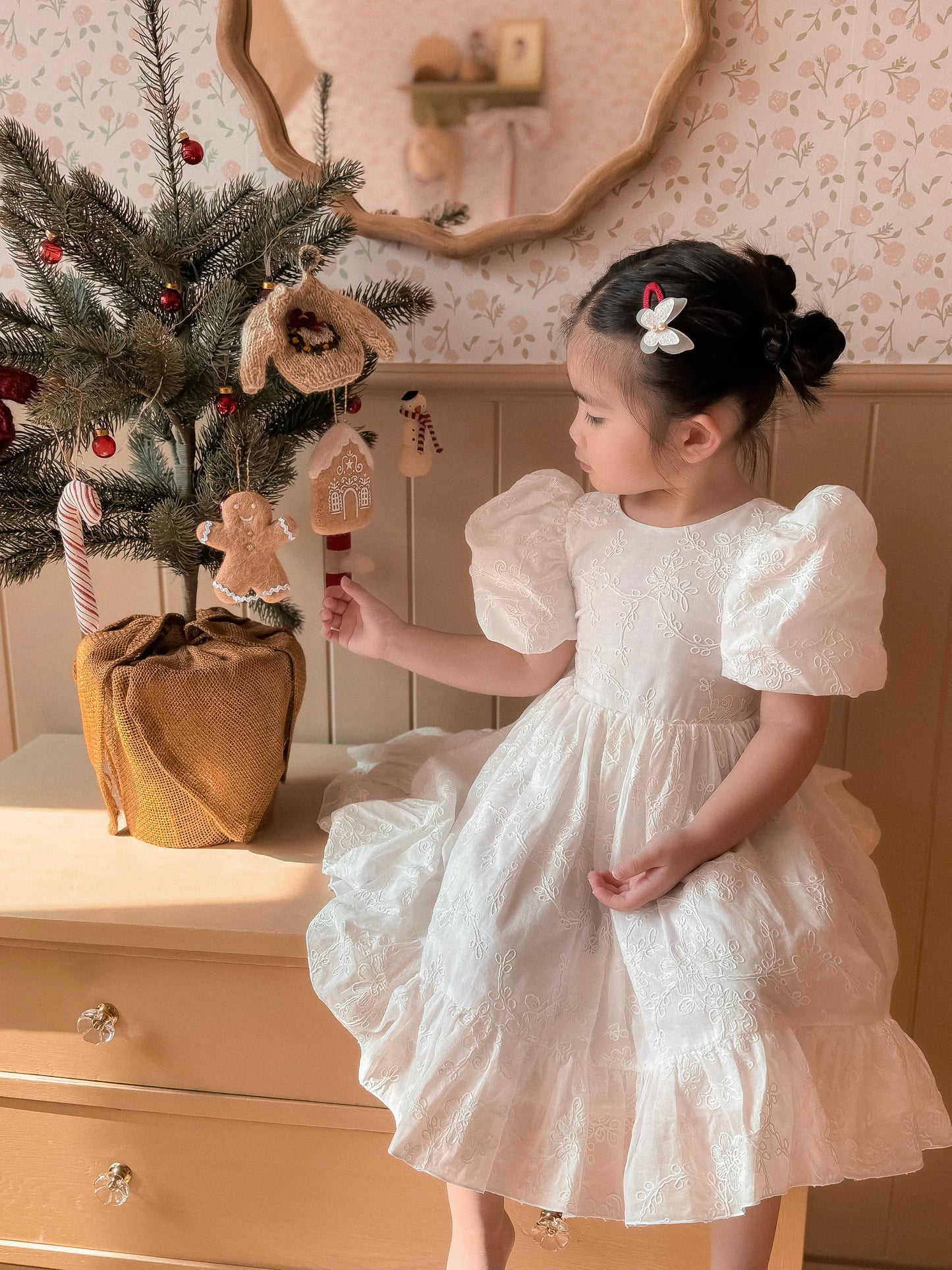 Clip | Merry Butterfly