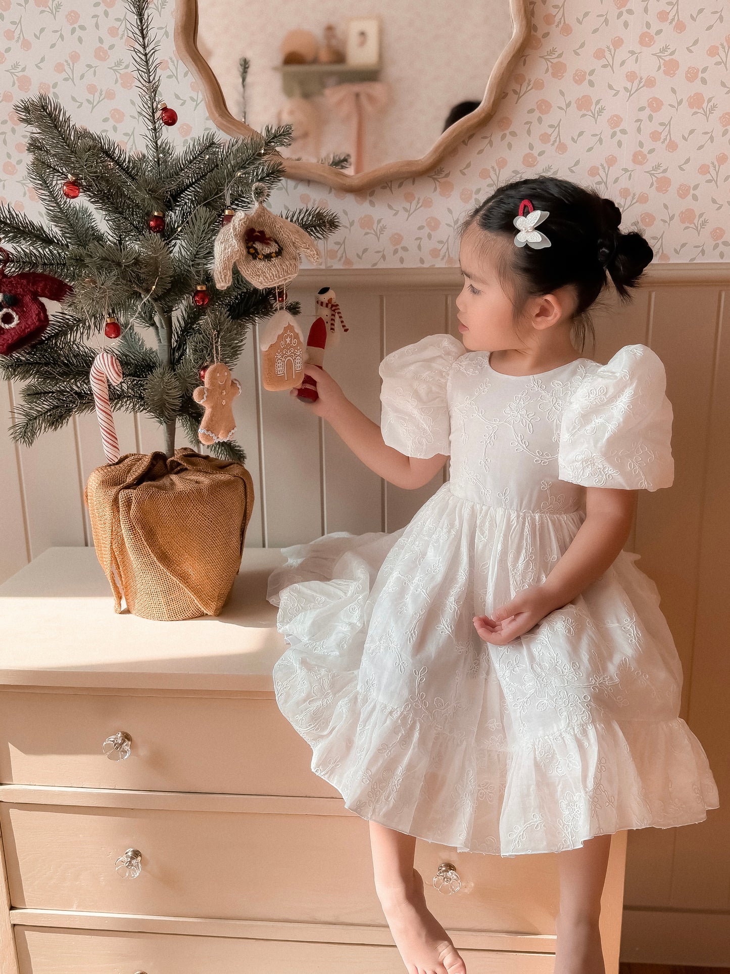 Clip | Merry Butterfly