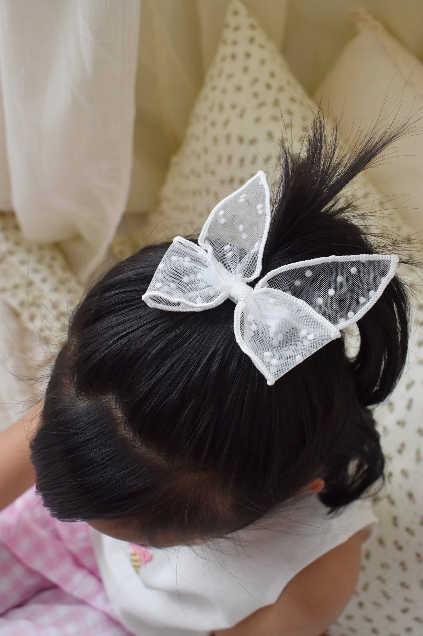 Fable Bow | Snowy Dots