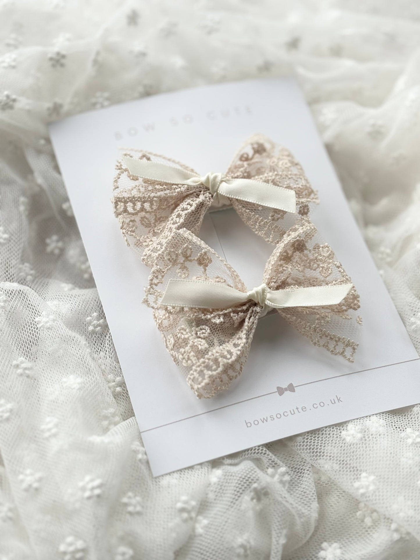 Pigtail Bows | Vintage Lace