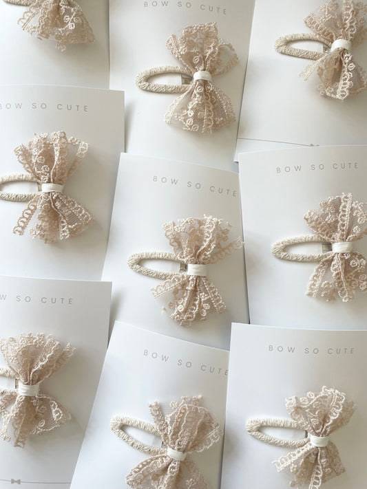 Clip | Champagne Lace Bow