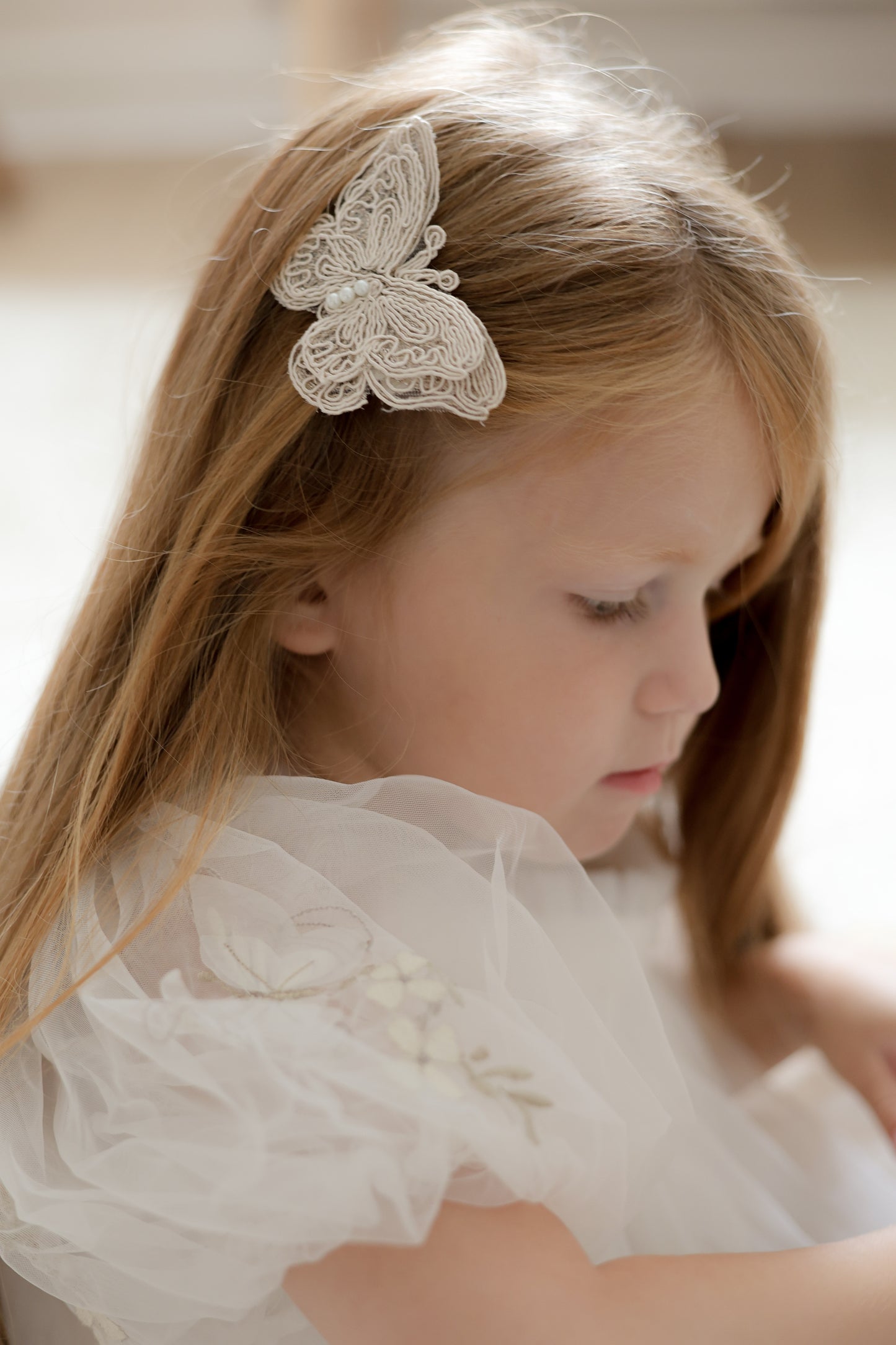 Clip | Lace Pearl Butterfly - Oat