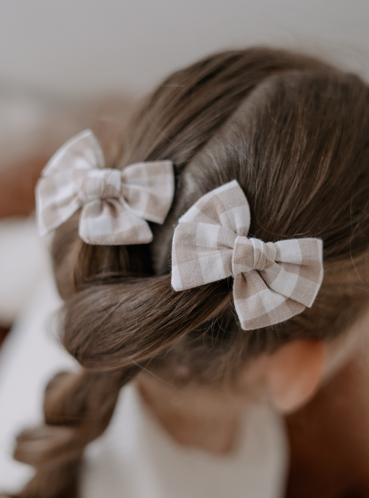 Pinwheel Pigtail Bows | Beige Gingham