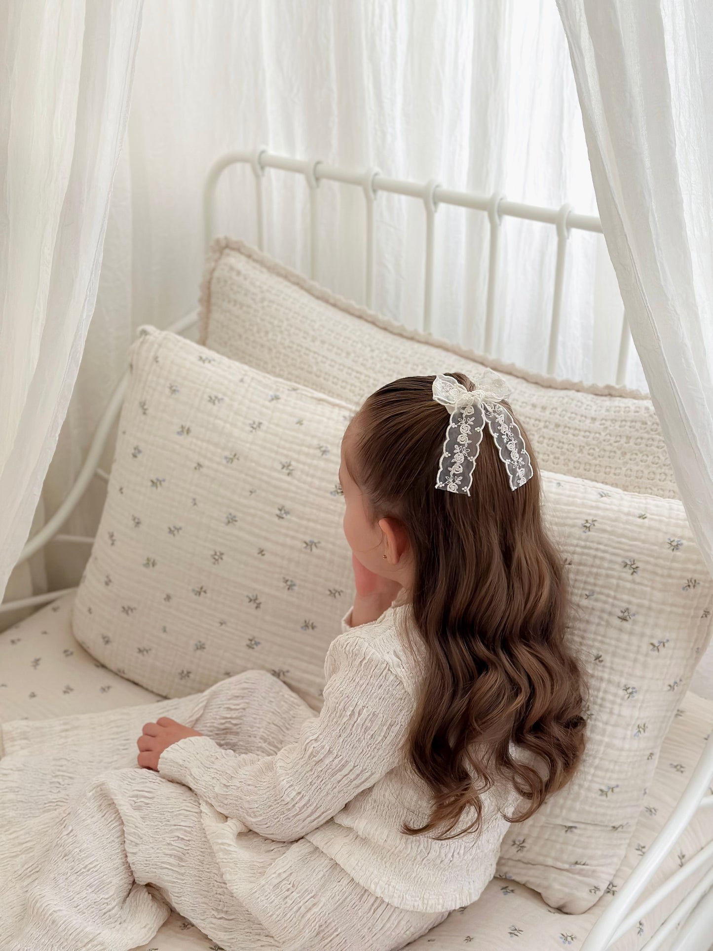 Lace Longtail Bow | Ivory Rose