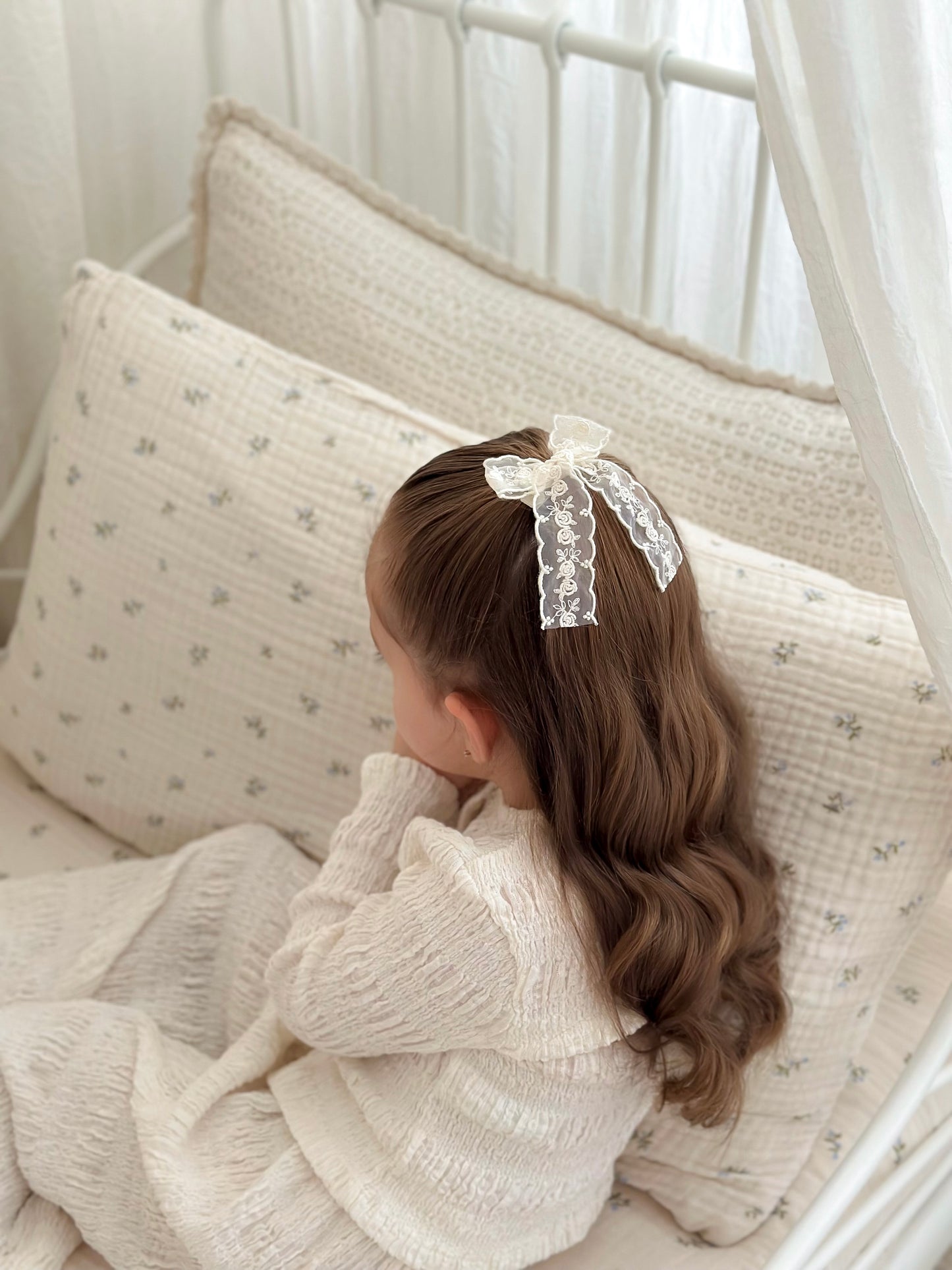 Lace Longtail Bow | Ivory Rose