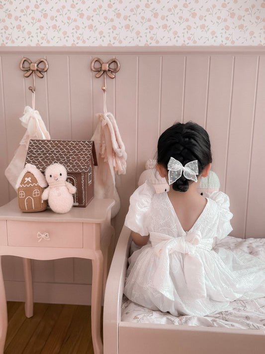 Fable Bow | Snowy Dots