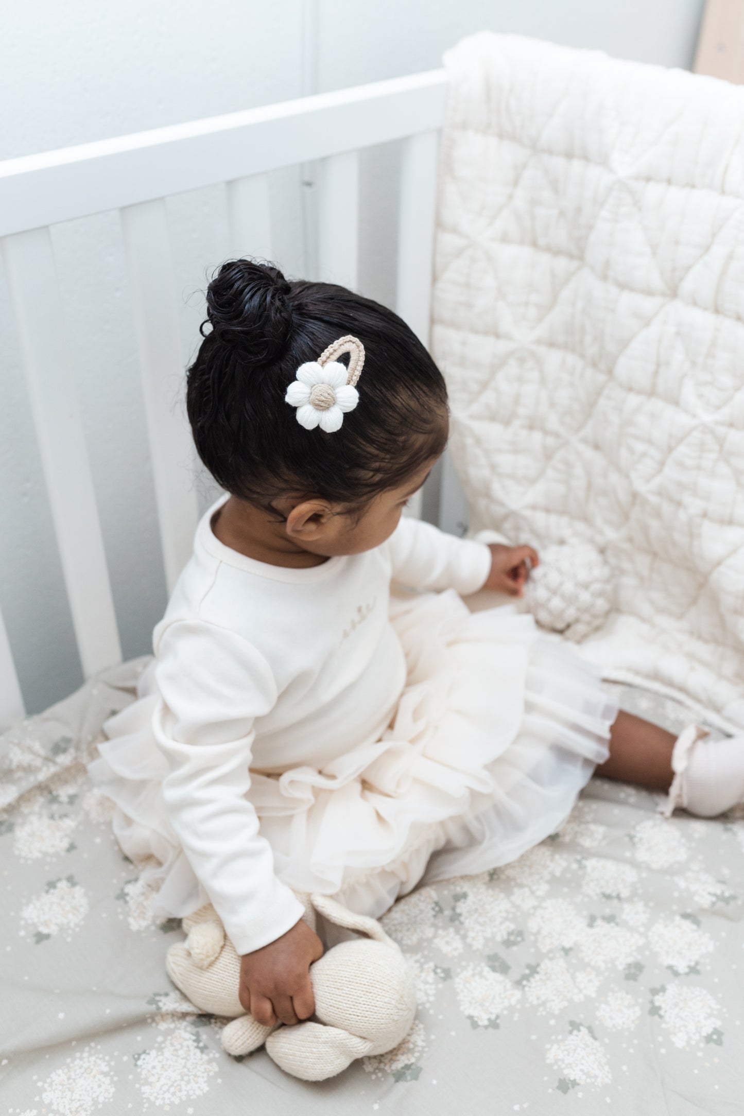 Daisy Puff Clip | Biscuit