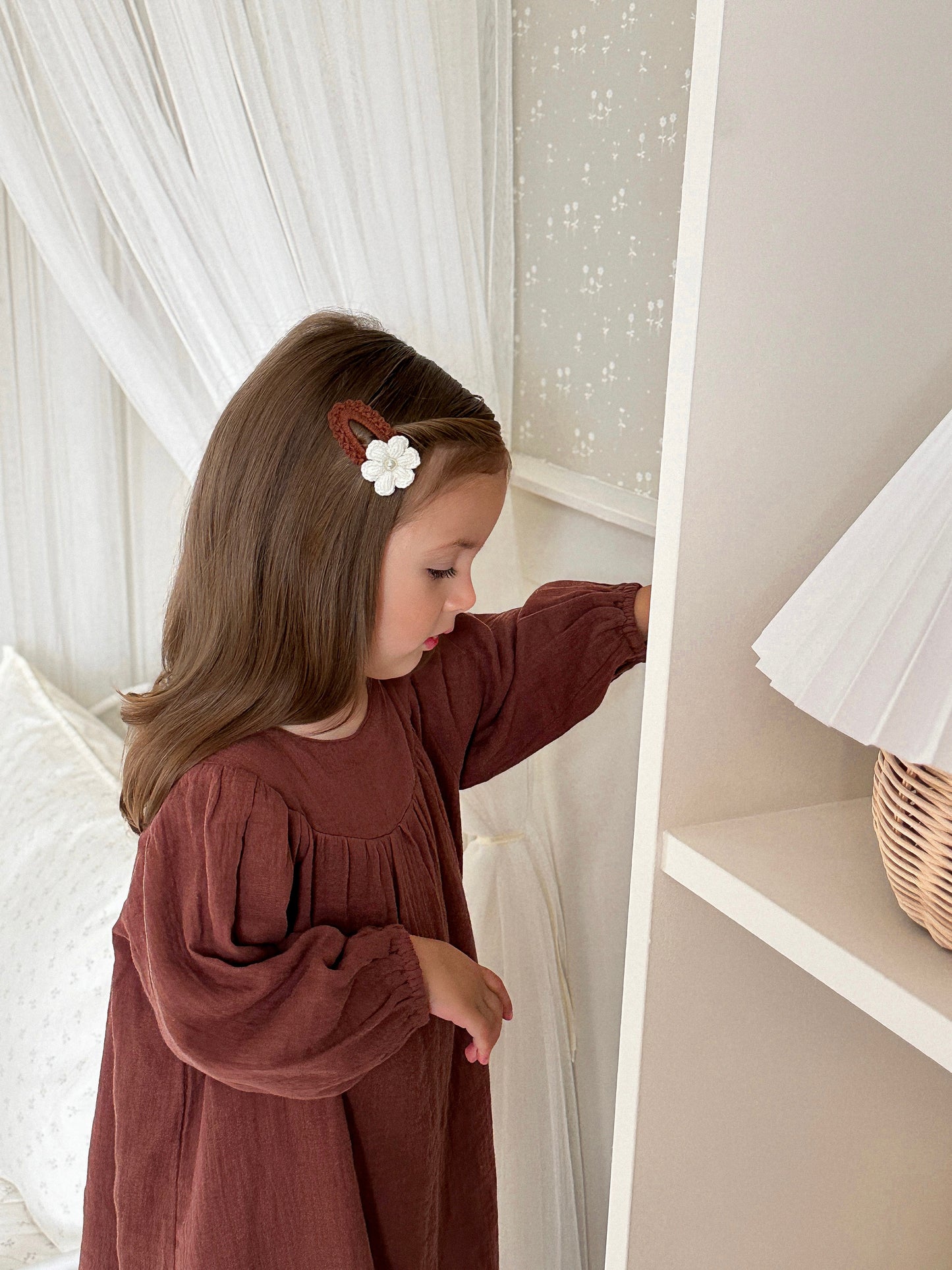 Daisy Pearl Clip | Cocoa