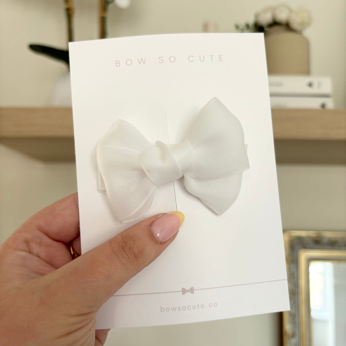 Bow | Marshmallow Chiffon - White