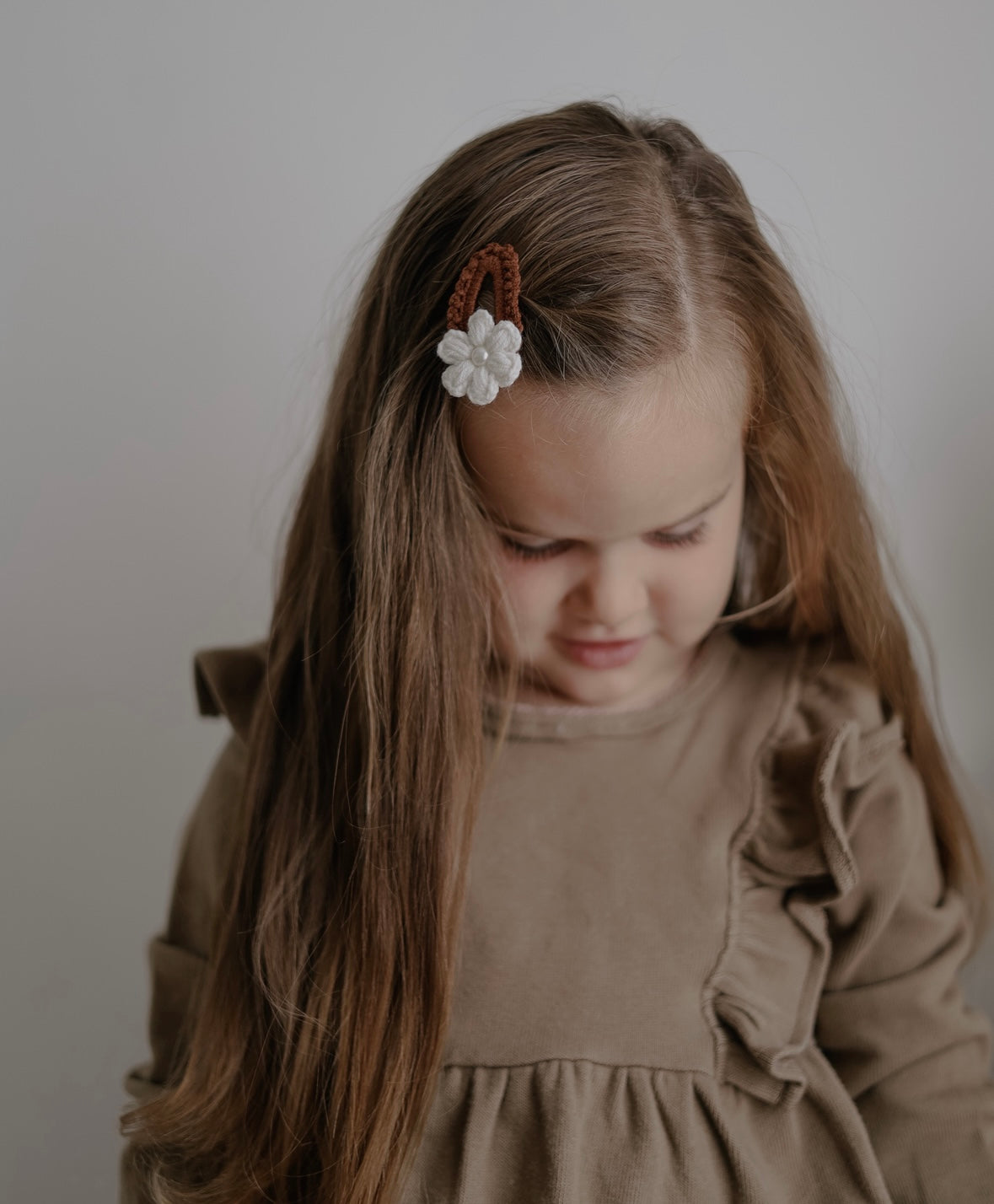 Daisy Pearl Clip | Cocoa