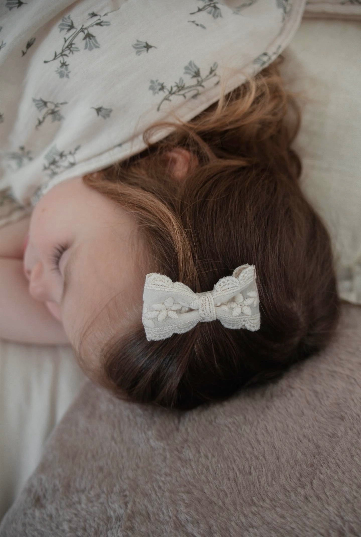 Bow | Lily Lace (Clip or Headband)