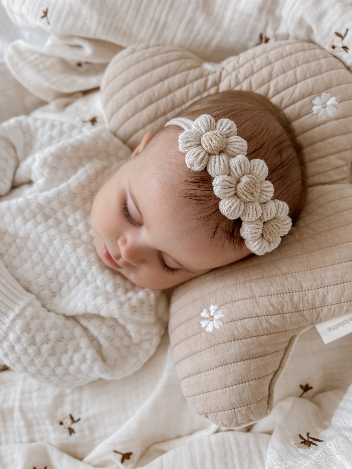 Dainty Headband | Neutral Daisies