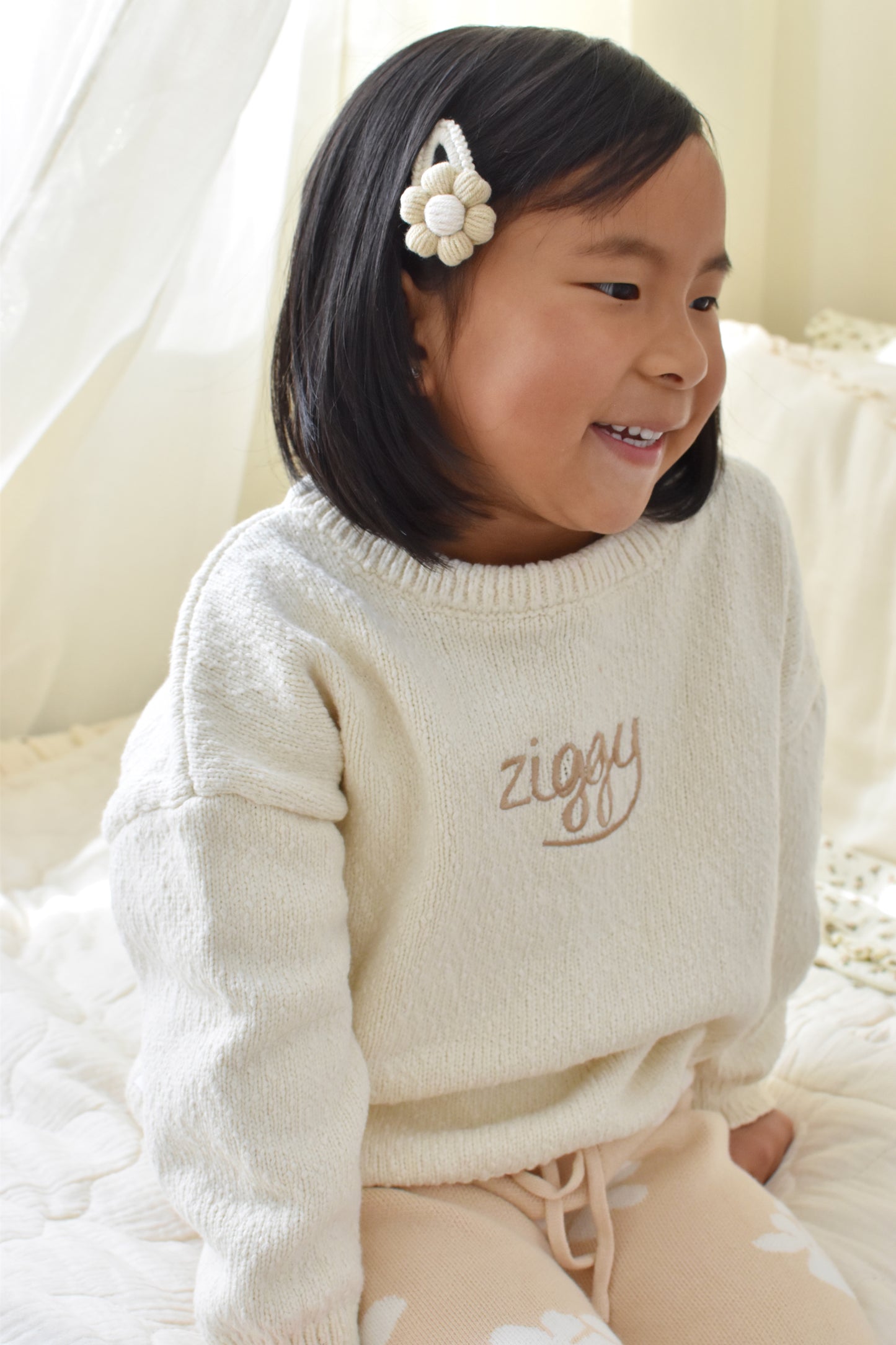 Daisy Puff Crochet Clip | Biscuit