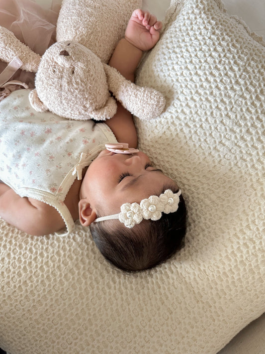 Dainty Headband | Pearly Oat Flowers