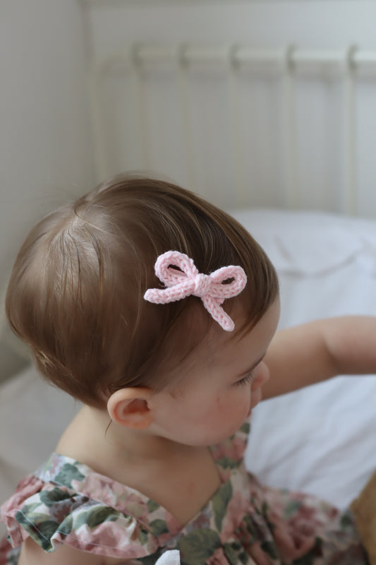 Clip | Dainty Knit Bow - Sweetie