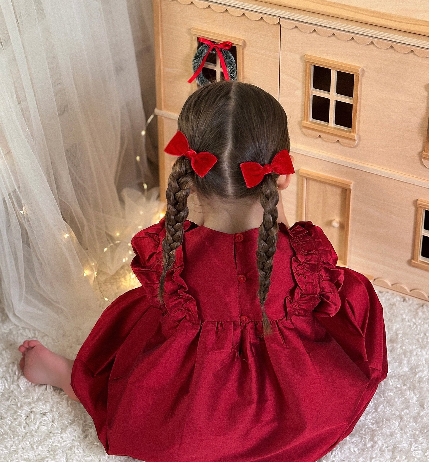 Knotted Pigtail Bows | Santa Velvet