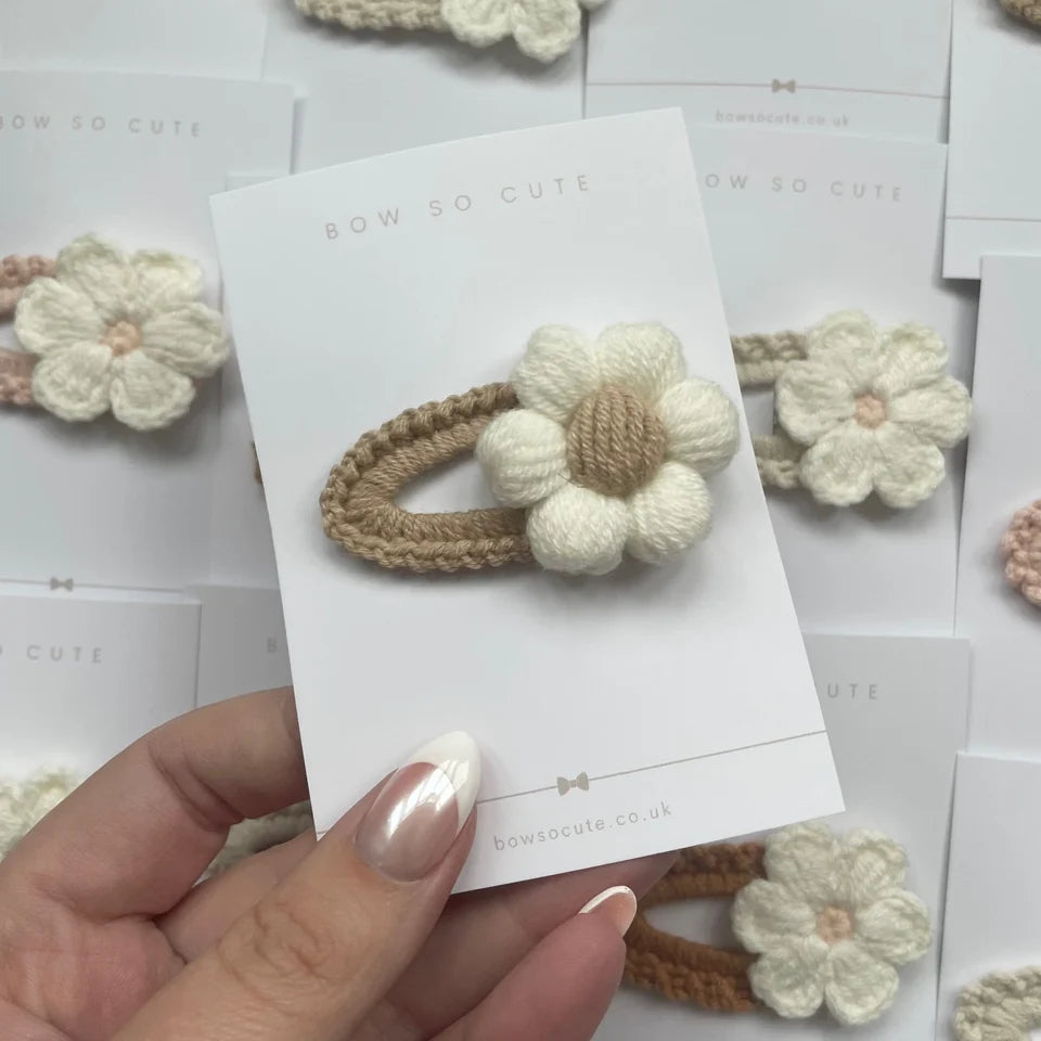 Daisy Puff Clip | Biscuit